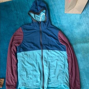 “The North Face” sweater